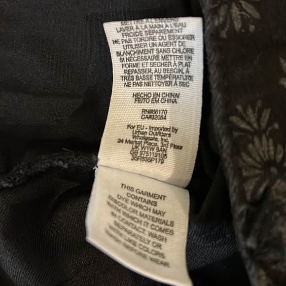 HTF Free People Black Flocked Damask Velvet Jacquard Skinny Pants Jeans - 26 - Picture 10 of 12